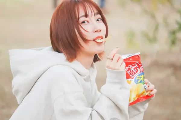 photo of junk food girl